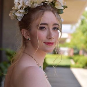 Meet your Posher, Ava